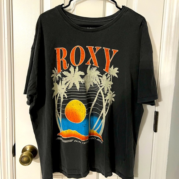 Roxy Black Tee with Orange and Blue Tropical Design Large - Picture 1 of 1